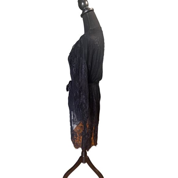 Black Lace Open Drape Robe - Picture 4 of 7
